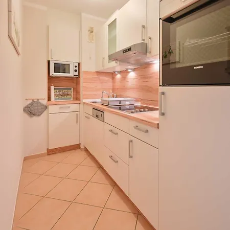 Boeker - Nr 12 - Strandhotel Apartamento Kellenhusen